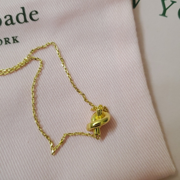 Kate Spade Knot studs - Picture 7 of 7